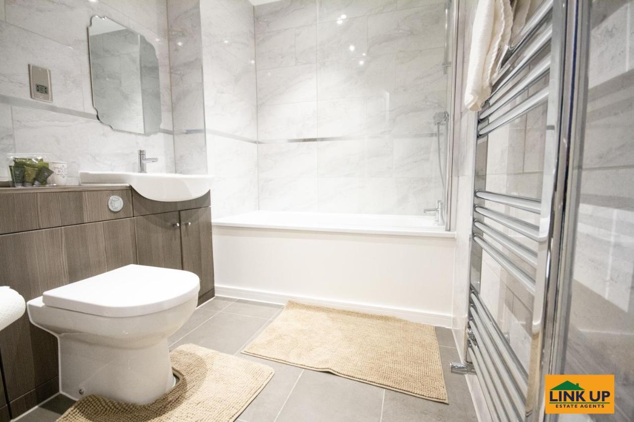 Apartment Holden Court - 1 West Drayton (Middlesex)